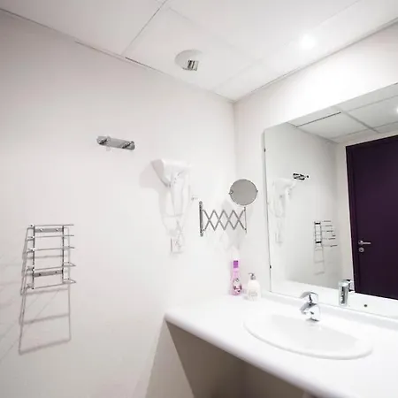 Au Sommet - Clim - Gare * لورد