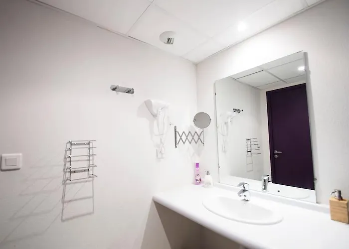 Au Sommet - Clim - Gare * 루르드